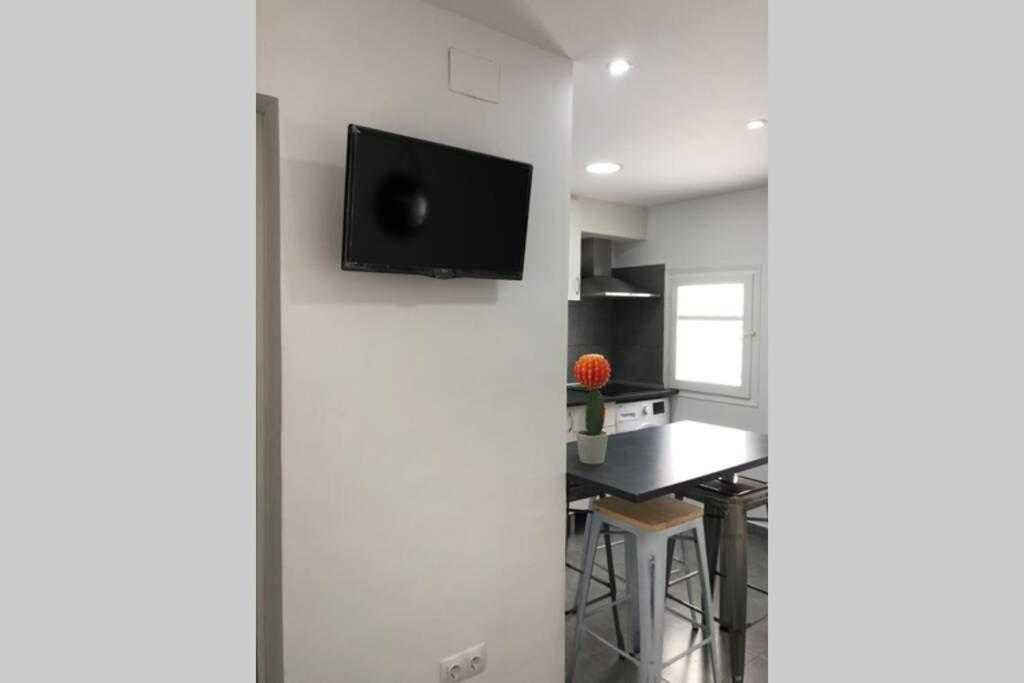 M4 Cool Terrace. 1 Min To Metro. 15 Min To Center Apartment Esplugues de Llobregat Exterior photo